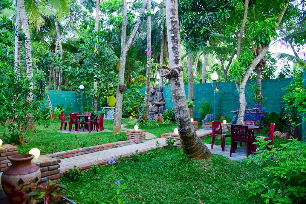 Hotel Moonstone Anuradhapura Zewnętrze zdjęcie