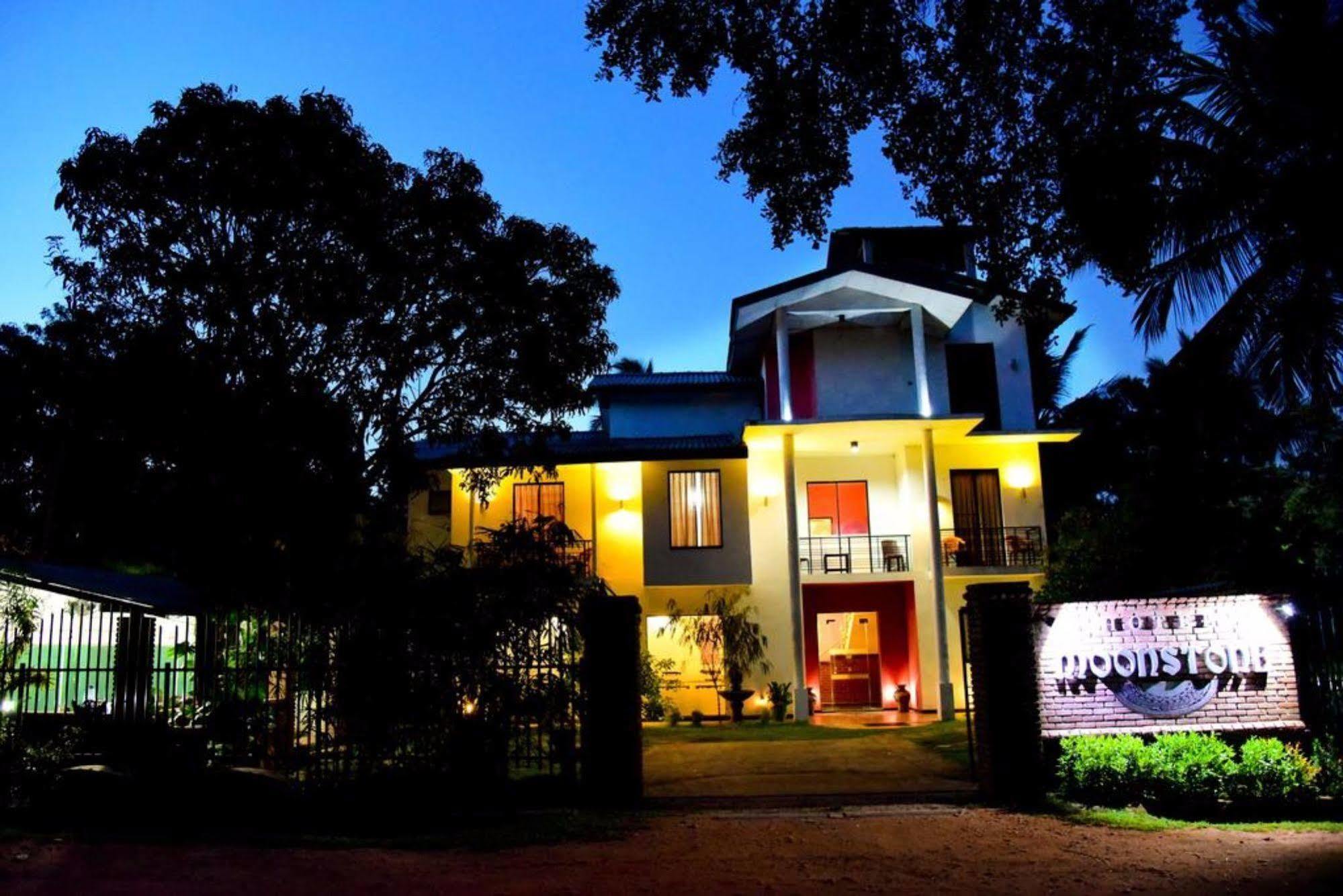 Hotel Moonstone Anuradhapura Zewnętrze zdjęcie